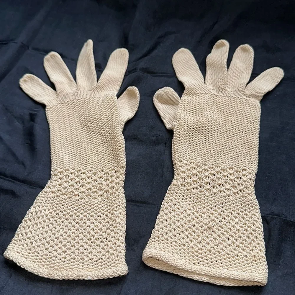 Vintage light tan crochet gloves